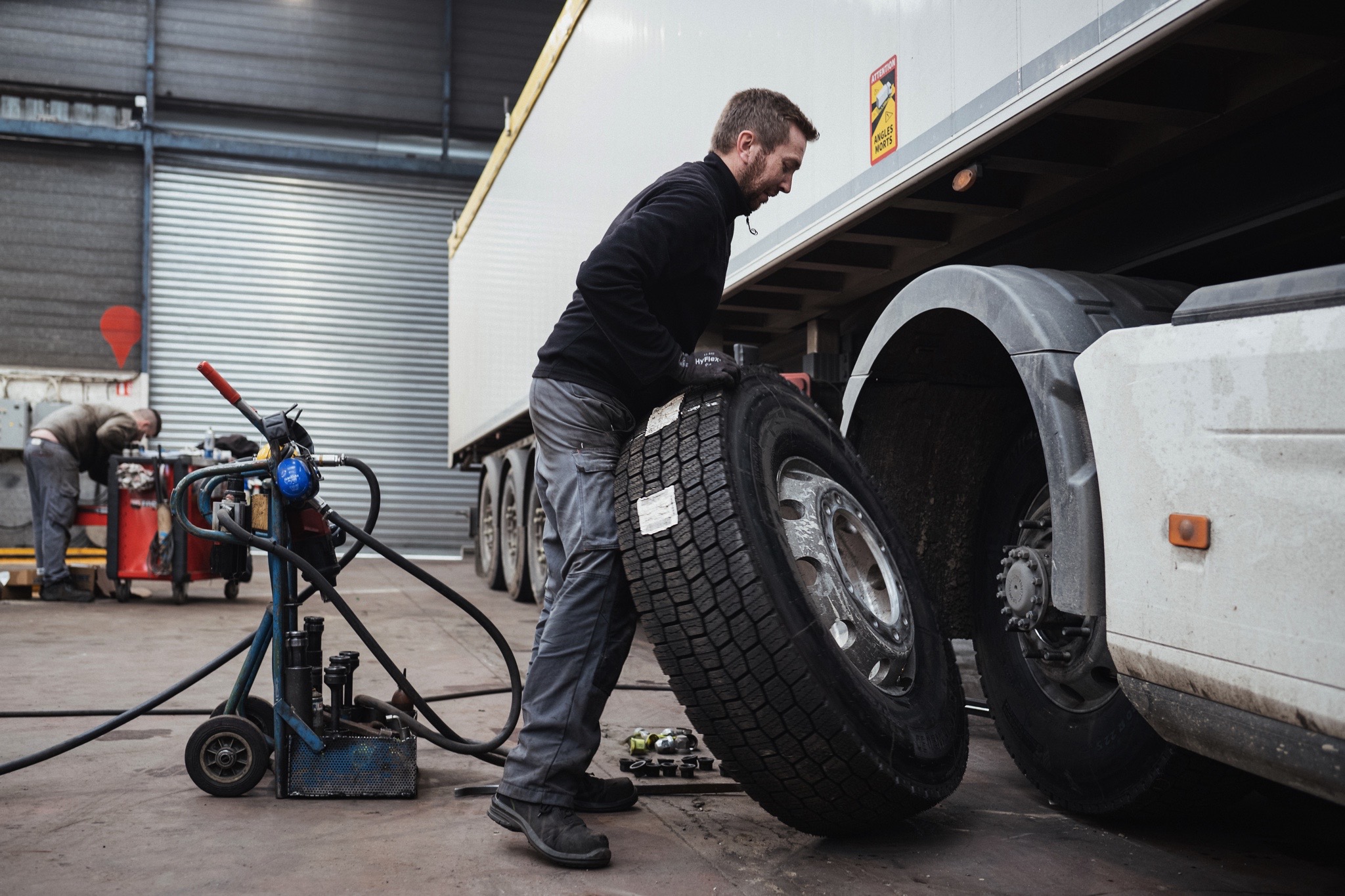 TYRE FITTING | Michelin Training and Information Centre